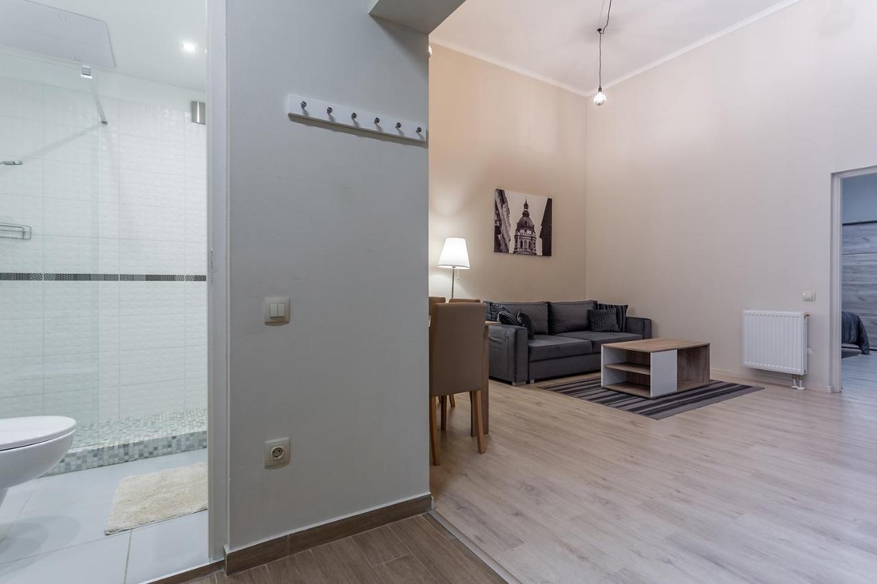 Goldcentral Apartment Akacfa Budapest Exterior foto
