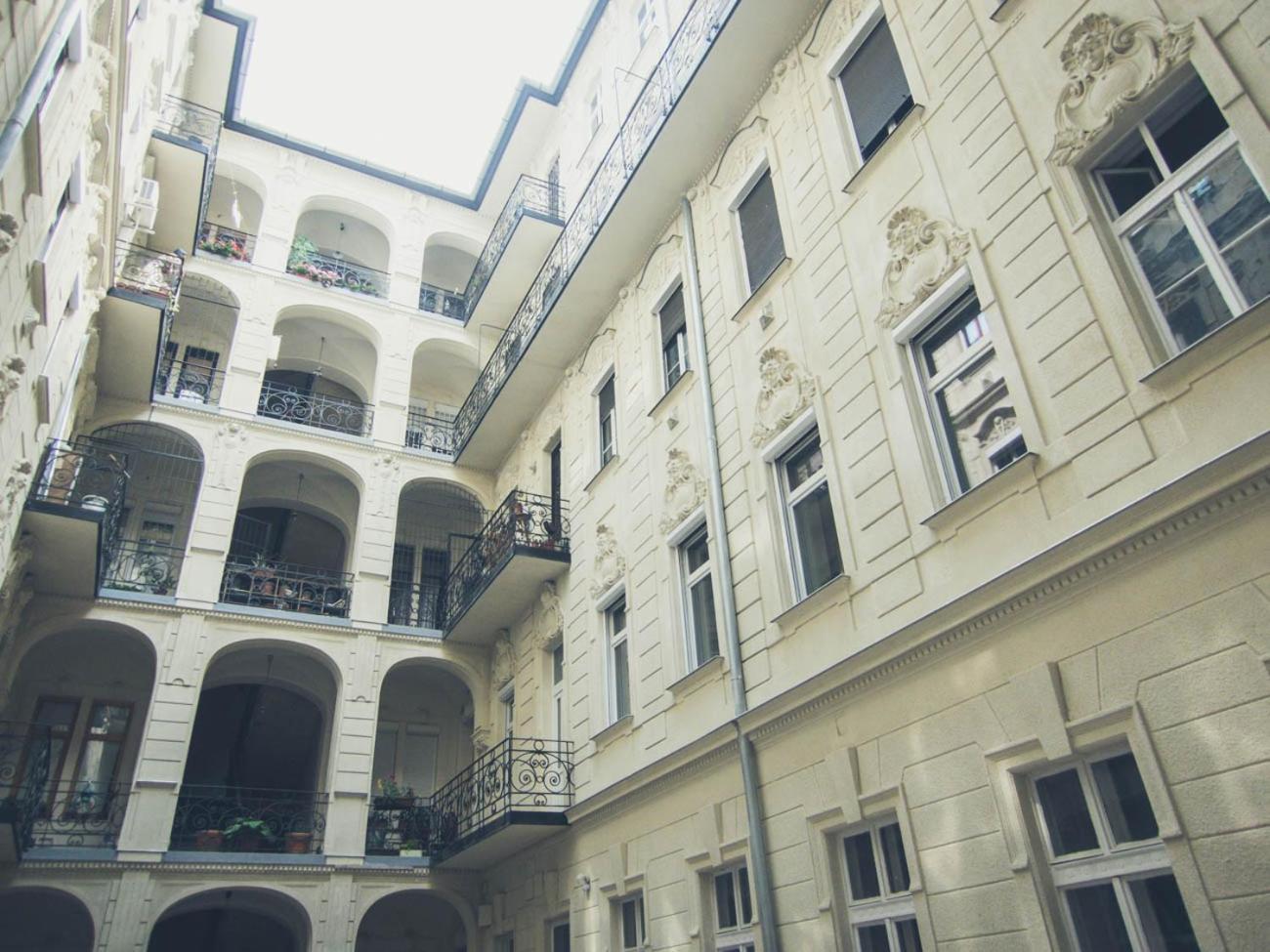 Goldcentral Apartment Akacfa Budapest Exterior foto